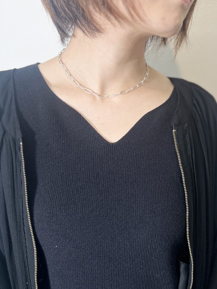 和歌山・白浜で選ぶネックレスチェーンの長さとトップの合わせ方の画像