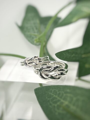 和歌山・みなべ町 Silver Accessories REVE　ノットペアリング